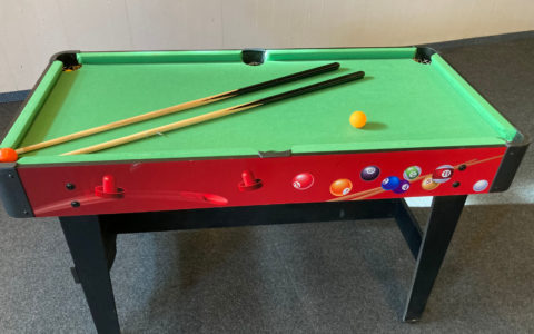 OGS Gym Geretsried Billiardtisch